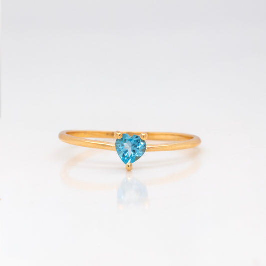 18K Yellow Gold Blue Topaz Heart Ring