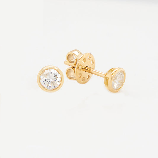 14K Yellow Gold Medium Round Diamond Stud Earrings