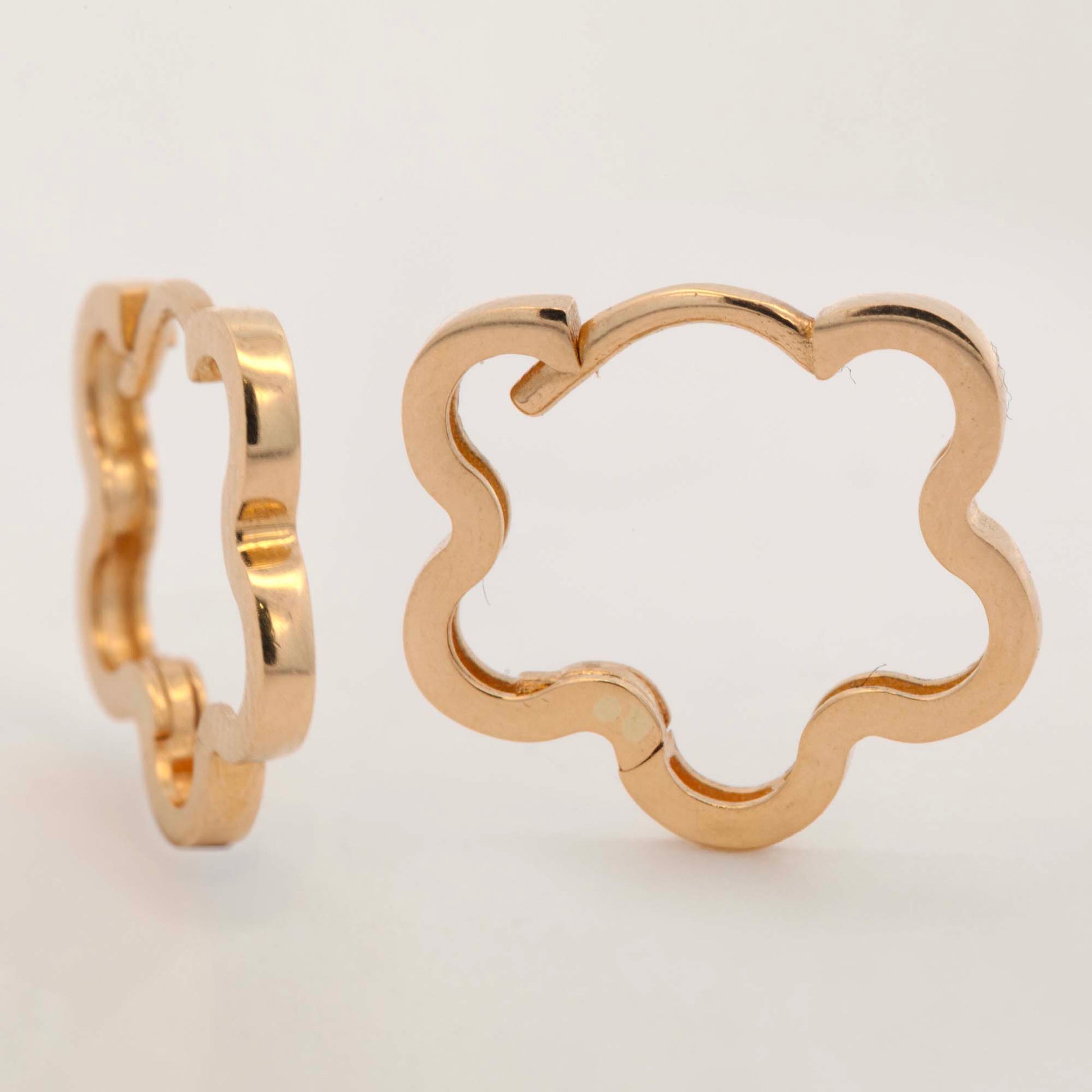 14K Yellow Gold Flower Shape Huggie Earring