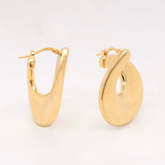 14k Yellow Gold Twisted Oval Hoop Earring