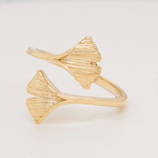 14k Yellow Gold Mermaid Tale Open Ring