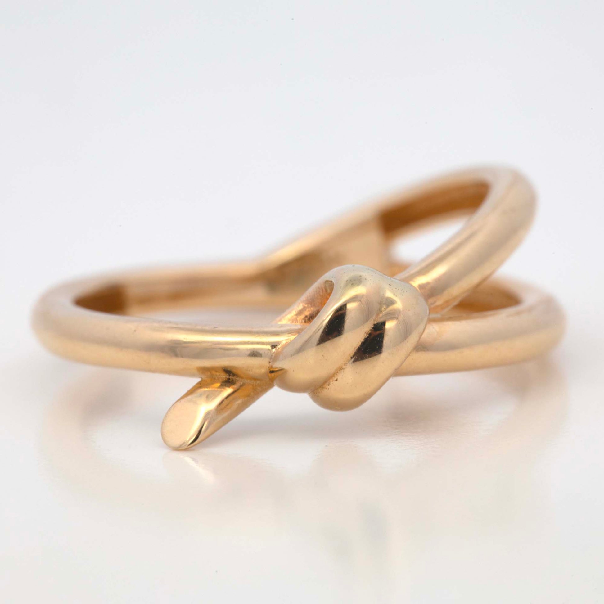 14k Yellow Gold Thin Knot Ring